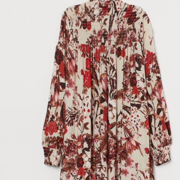 H&M dress with a stand up collar - Picture 2 of 4